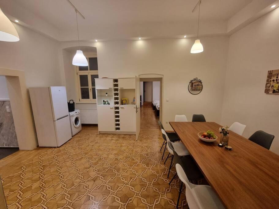 Sissi Royal Suite - Inner City 4 Bedroom Apartment Viena Exterior foto