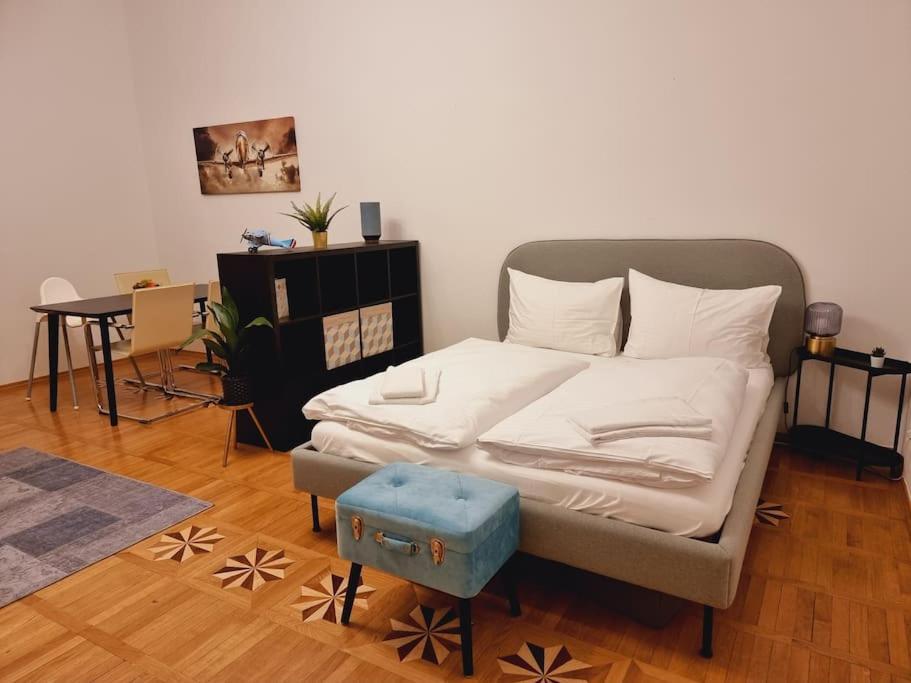 Sissi Royal Suite - Inner City 4 Bedroom Apartment Viena Exterior foto